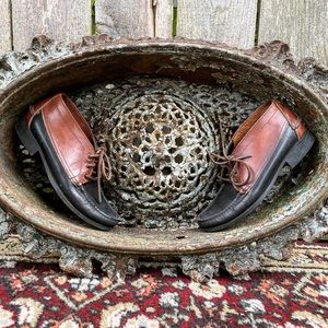 •v i n t a g e • leather boots